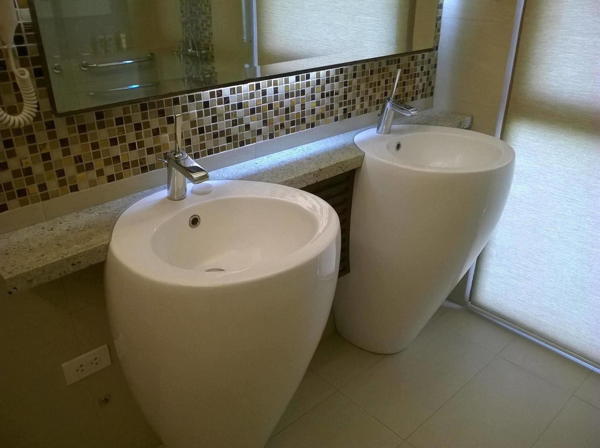 אילוילו Skinetics Wellness Center Boutique Hotel מראה חיצוני תמונה