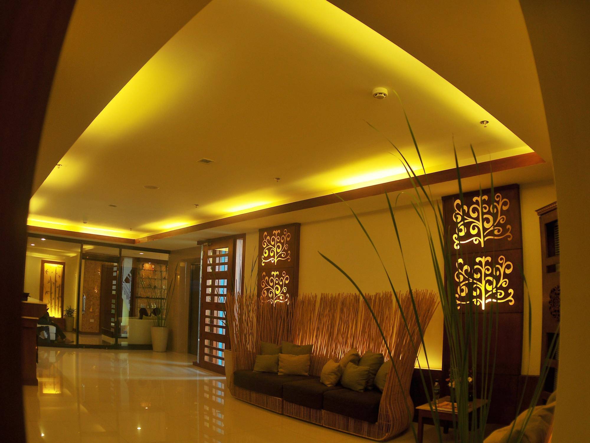 אילוילו Skinetics Wellness Center Boutique Hotel מראה חיצוני תמונה